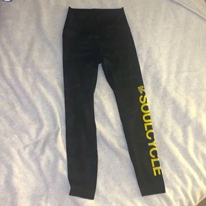 SoulCycle x LuluLemon Wunder Train Leggings. Size 4. Black Camo. Worn once.